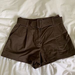 Talula by Aritzia Dark brown pleated belted khaki shorts